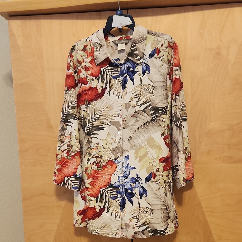 Women's Tommy Bahama 100% Silk 3/4 Sleeve Button Down Tropical Shirt Size Medium